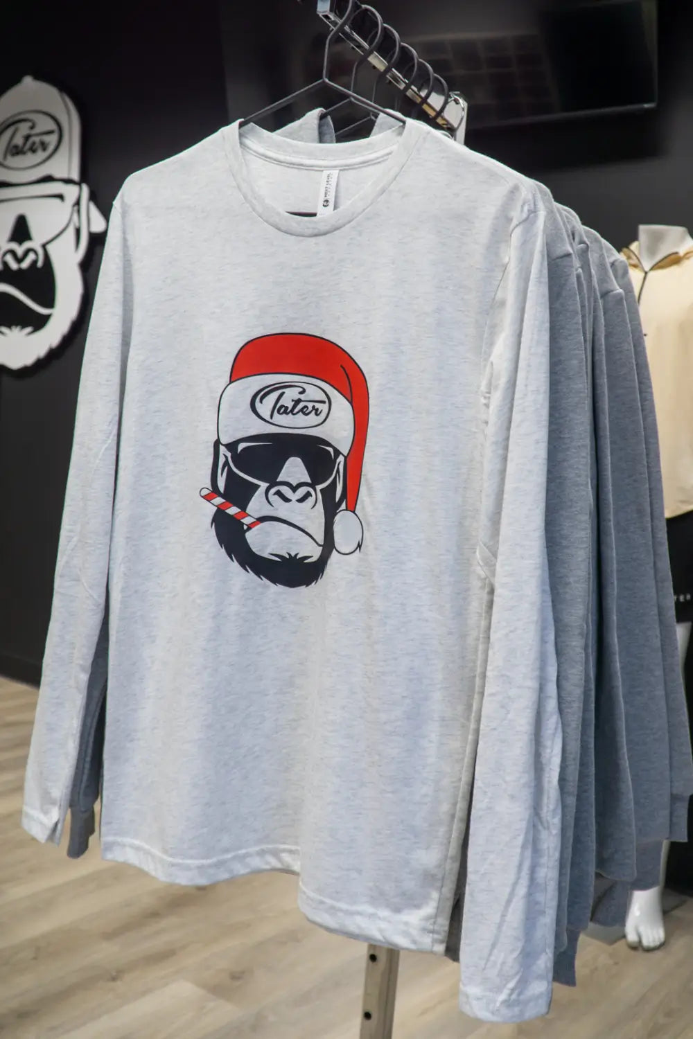 HOLIDAY EXCLUSIVE | Santa Kong Long Sleeve Shirt